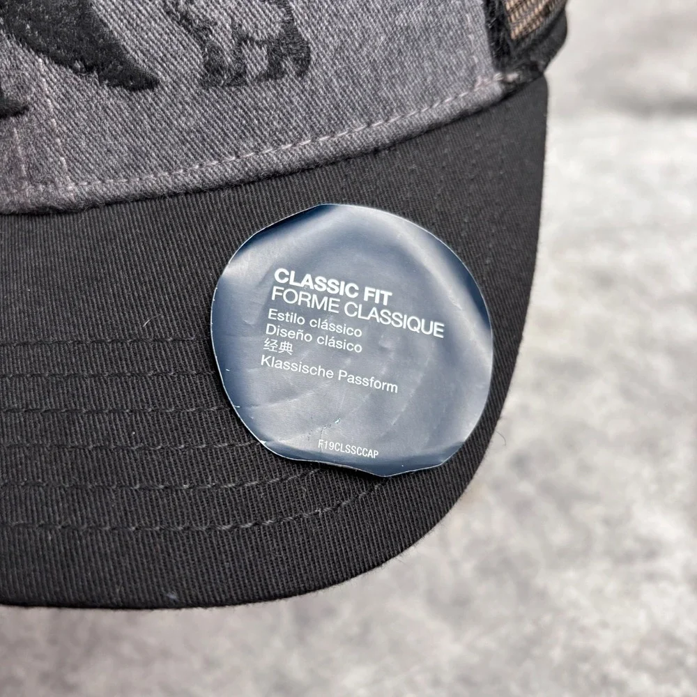 The North Face Embroidered‎ Mudder Trucker Hat Bear with Cub Graphic Unisex NWT